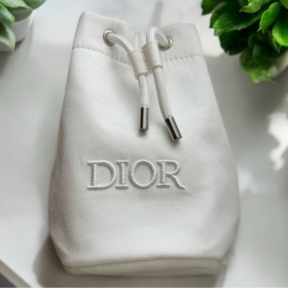 Dior White Canvas Bucket Embroidered Logo Bag with Box - Picture 2 of 6